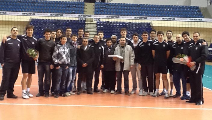Erkek Voleybol Takımımız'a Yoğun İlgi Erkek Voleybol Takımımız'a Yoğun İlgi